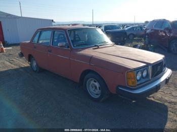  Salvage Volvo 244