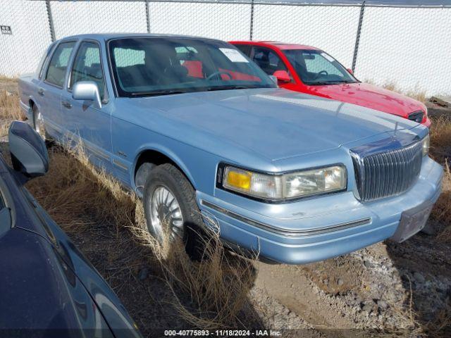  Salvage Lincoln Towncar