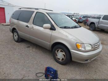  Salvage Toyota Sienna