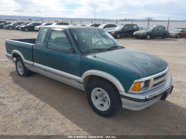  Salvage Chevrolet S-10