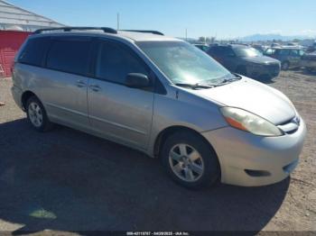  Salvage Toyota Sienna
