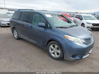  Salvage Toyota Sienna