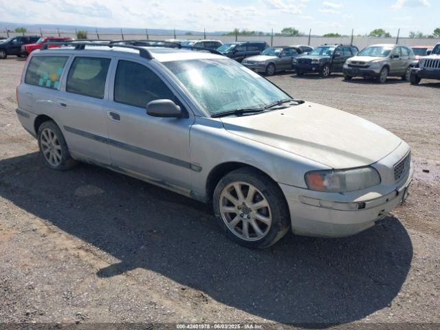  Salvage Volvo V70