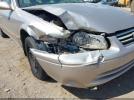 Toyota Camry Le Image 6