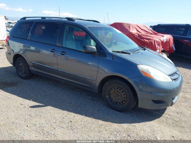  Salvage Toyota Sienna