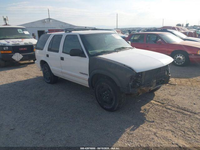  Salvage Chevrolet Blazer