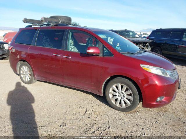  Salvage Toyota Sienna