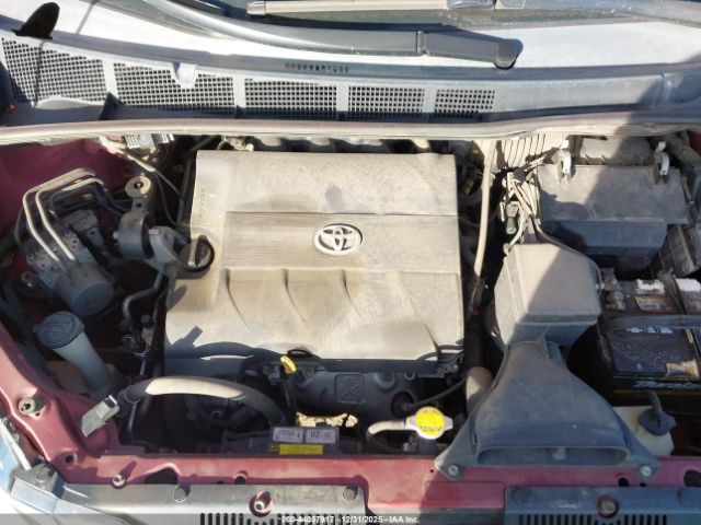 Toyota Sienna Limited Premium 7 Passenger Image 13