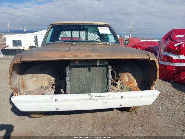 Dodge D150 Image 2