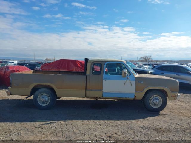 Dodge D150 Image 8