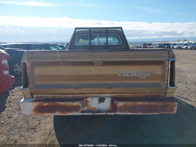 Dodge D150 Image 10