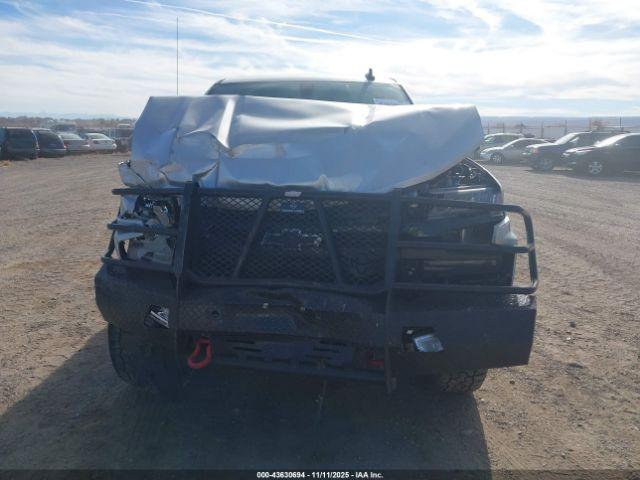 Chevrolet Silverado 1500 4wd  Short Bed Lt Trail Boss Image 12